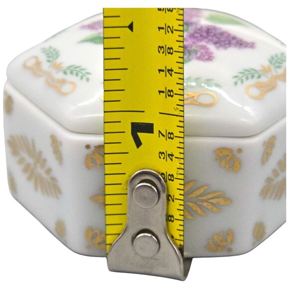 Vintage DAR 1981 Lilac Ceramic Porcelain Trinket Box Flowers of Colonial America - Picture 12 of 12